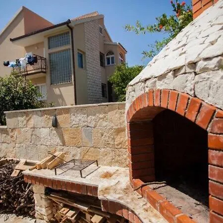 Arar Villa *